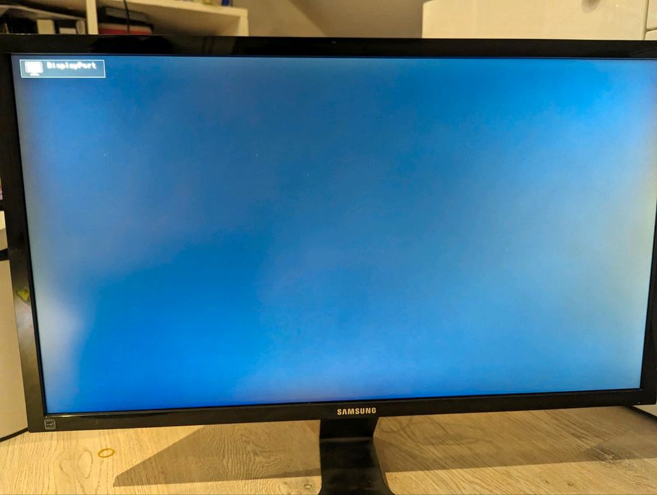 Samsung U28D590D 4k 28 Zoll Bildschirm Monitor in Horrweiler