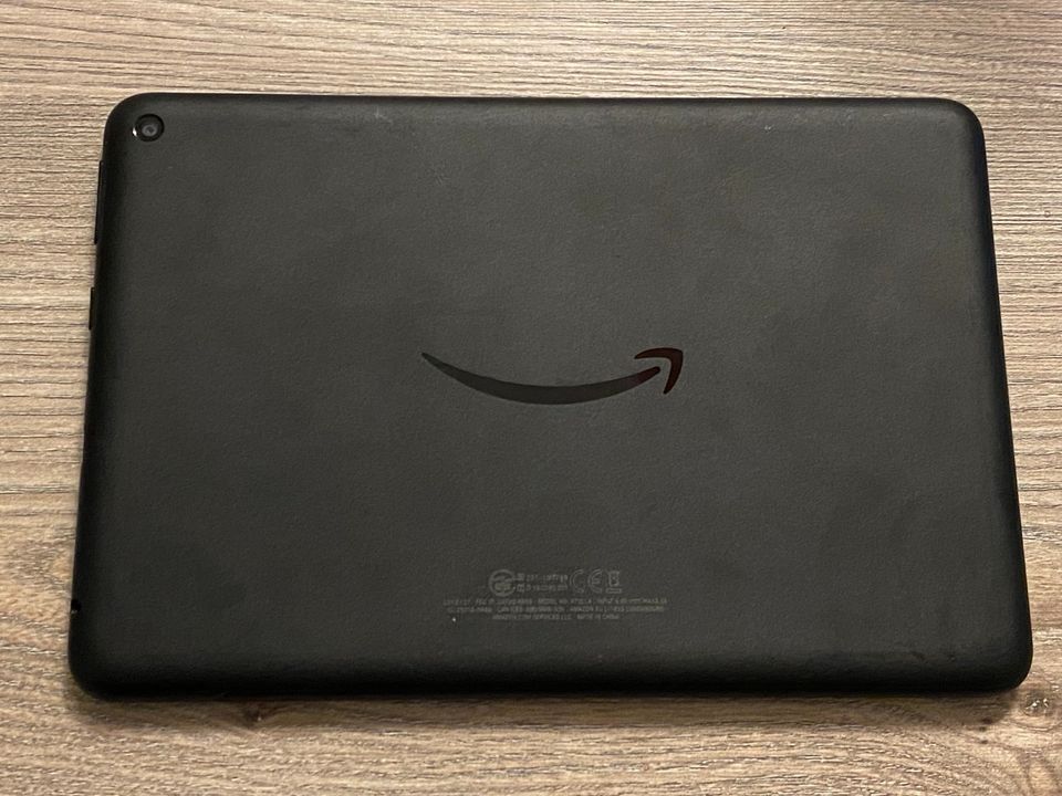Amazon Fire HD 8 Tablet (10. Generation) mit defektem Display. in Groß-Gerau
