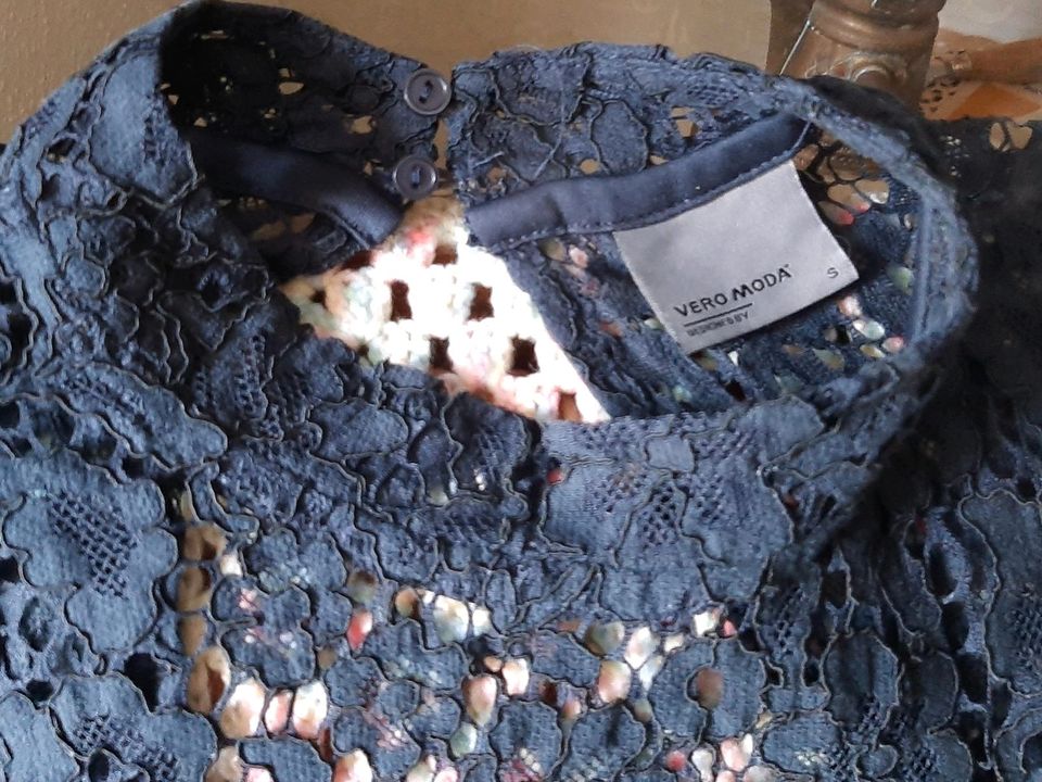 Vera Moda Damen Shirt Bluse Top mit Spitze Gr. 36 S in Neukloster