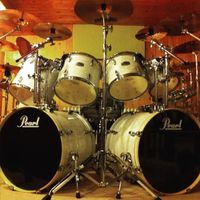 Suche Pearl Export 18“ Floor Tom in der Farbe "Strata White" Nordrhein-Westfalen - Hilden Vorschau