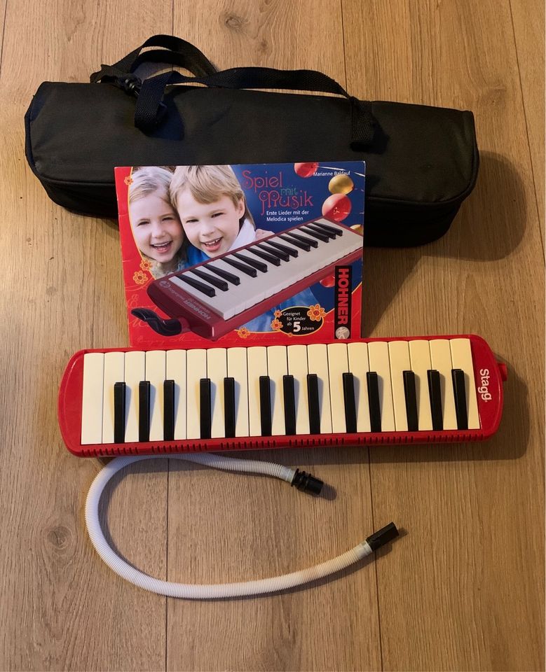 Melodica Kinderklavier Akkordeon Musikinstrument in Warburg