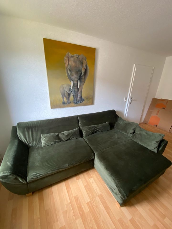 Eck-Sofa/Couch zweiteilig ca. 250 x 155 mit Kissen in Konstanz