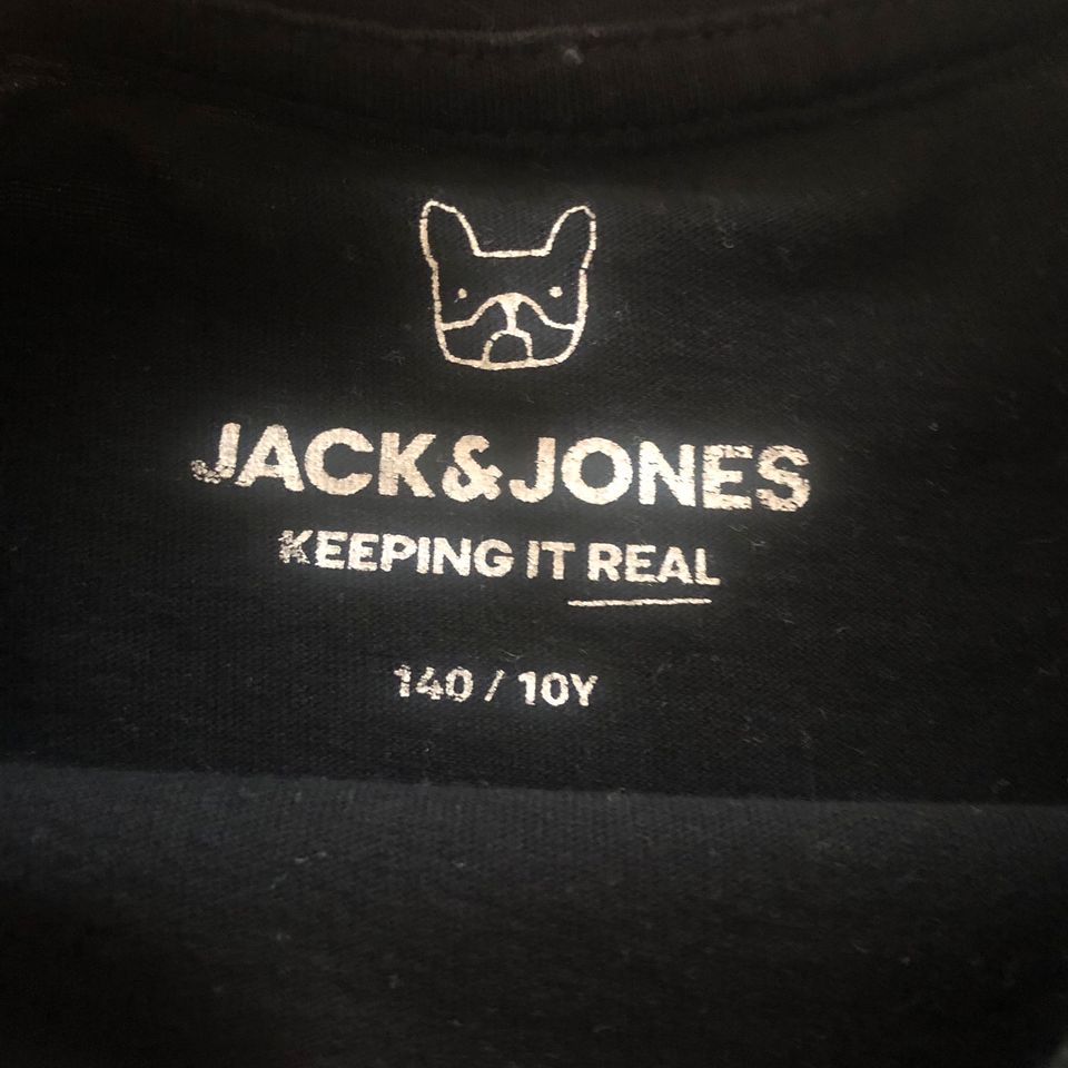 Schwarzes „Jack & Jones“ Shirt Gr. 140 (10Y)!!! in Grünberg