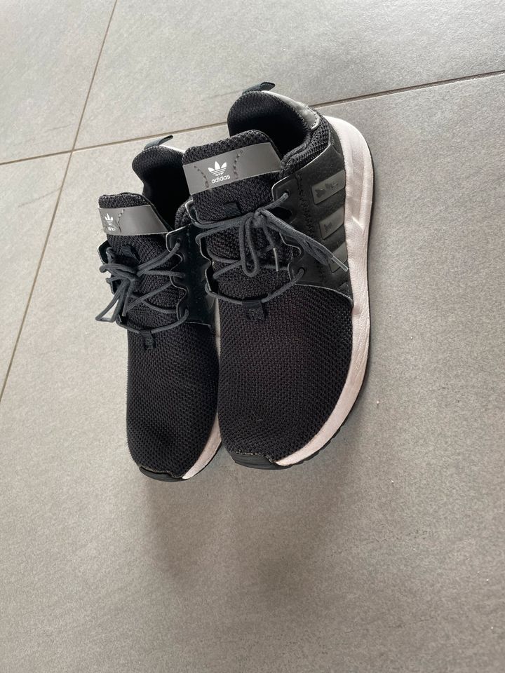Adidas Schuhe schwarz in Landau in der Pfalz