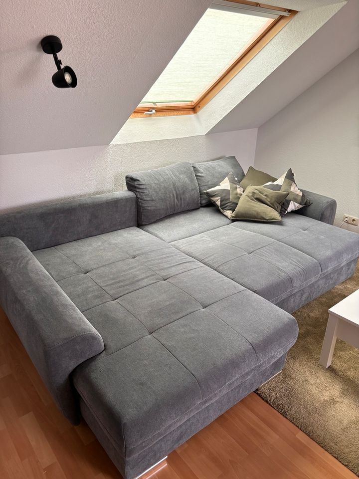 Couch Sofa mit Schlaffunktion in Narsdorf