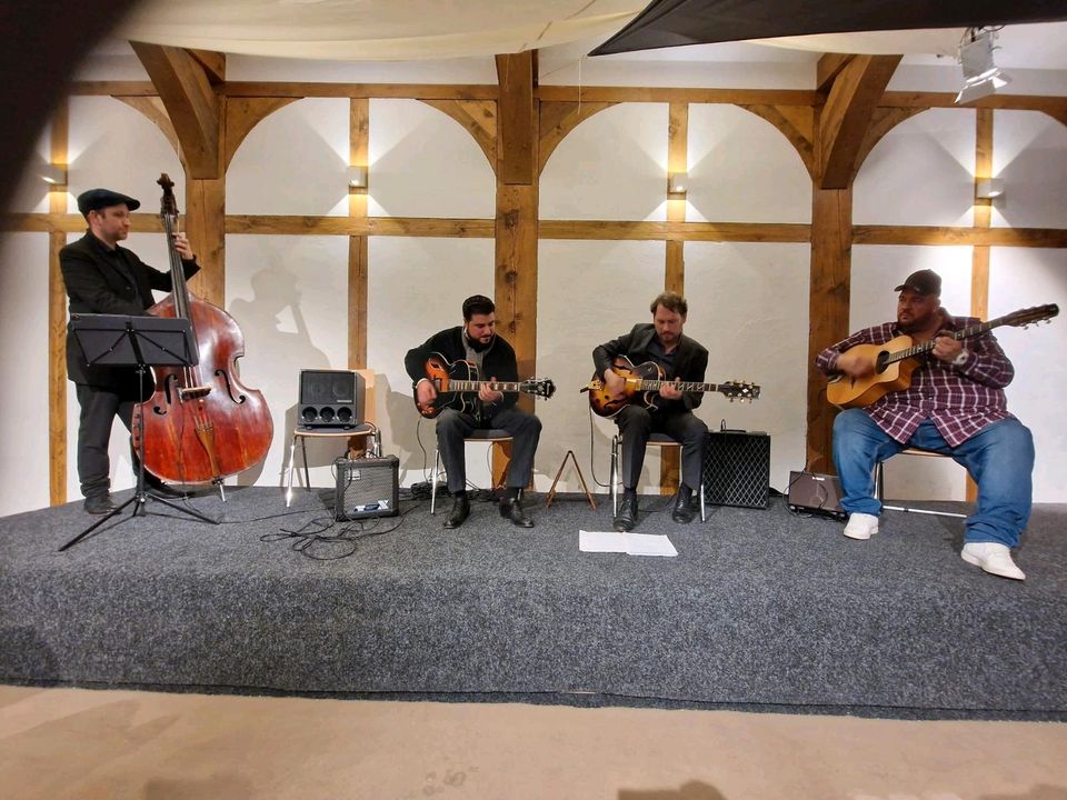 GypsyJazz Gitarren Unterricht in Kiel