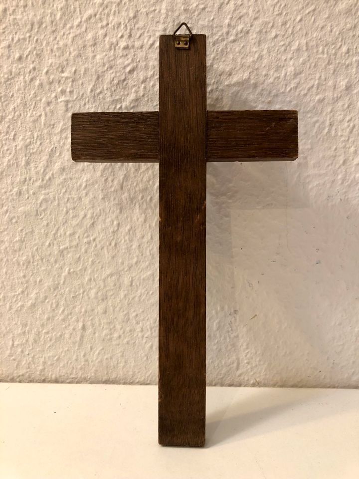 Vintage Messing auf Holz Kruzifix Jesus am Kreuz Christentum in Wiesbaden