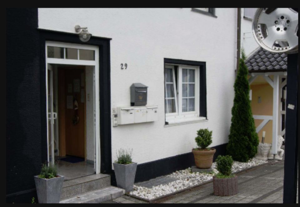 *Altbau* Gemütliche 2-Zimmer-Wohnung in zentraler Lage von Engelskirchen-Wiehmünden in Engelskirchen