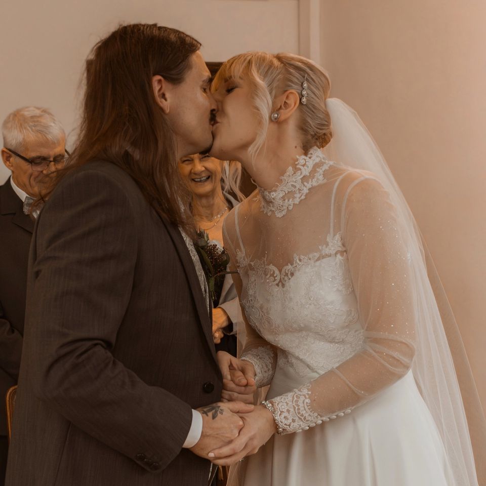 Hochzeitsfotograf - Hochzeit - Brautpaarshooting in Wassenberg