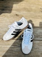 Schuhe Adidas neuwertig Kr. Dachau - Petershausen Vorschau