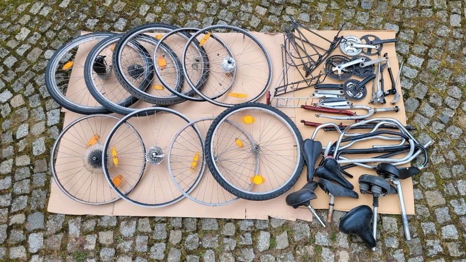 Fahrradteile Felgen Mavic Zac Conti Seitenständer Reifen  28” Alu in Eschborn