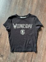 H&M Shirt T-Shirt Wednesday Schwarz 170 Wie Neu Niedersachsen - Rastede Vorschau