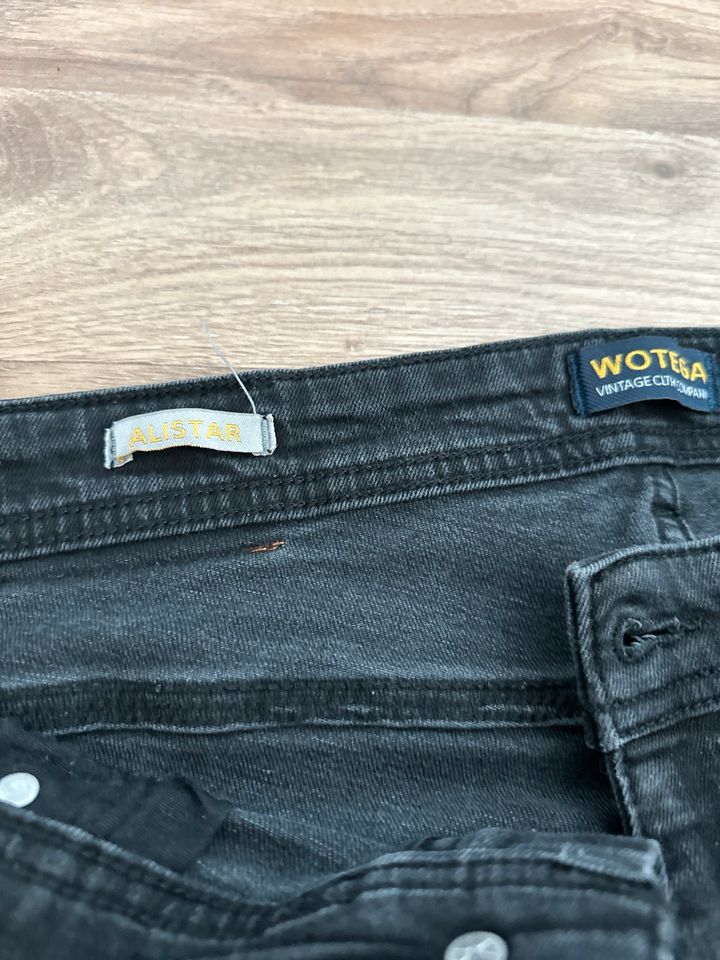 Wotega Jeans Alistar 34/32 in schwarz in Dallgow