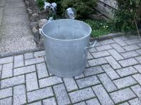 Größer Aluminium Topf mit Trage Griffe 50 Ltr.45€ Niedersachsen - Lastrup Vorschau