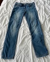 Jeans in der Größe 146 Niedersachsen - Bad Pyrmont Vorschau