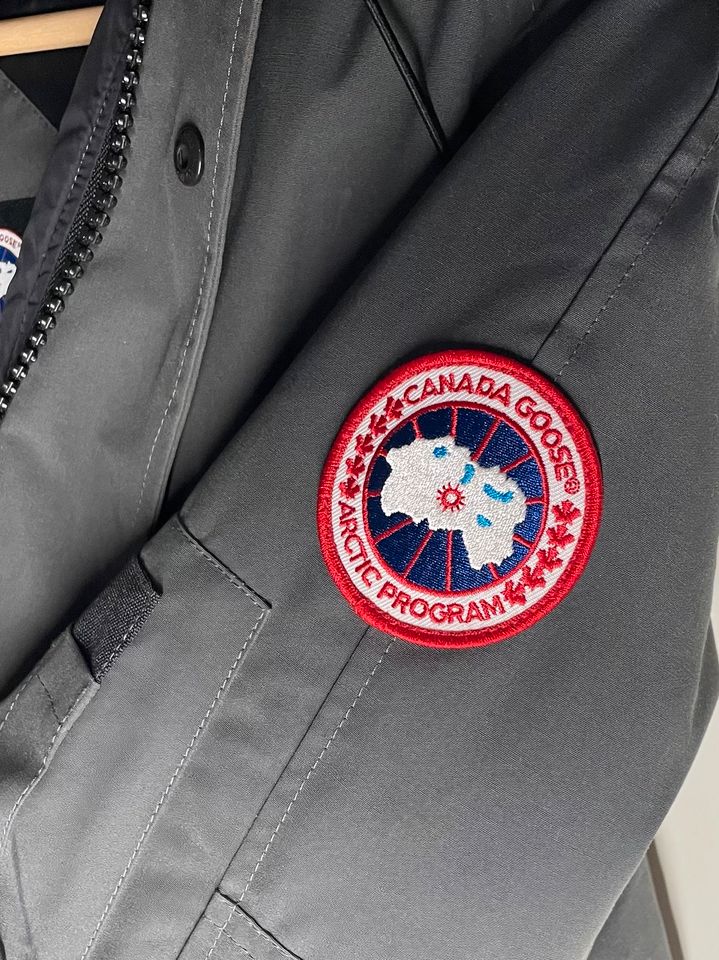 Canada Goose Chilliwack Bomber (Winterjacke, Daunenjacke) in Frankfurt am Main