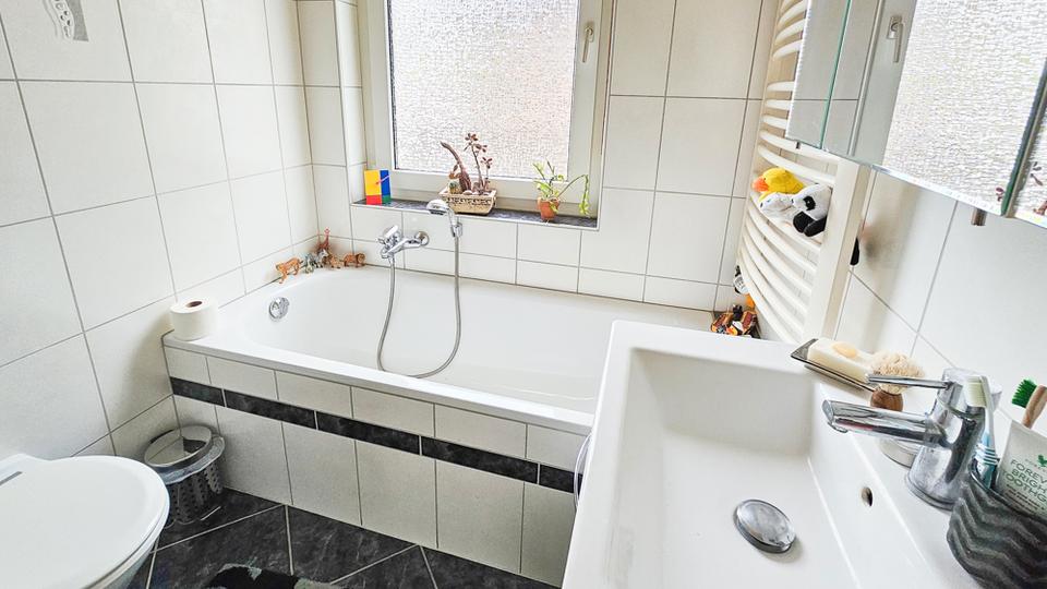 Zweifamilienhaus mit Doppelgarage in Eilhausen zu verkaufen in Lübbecke 