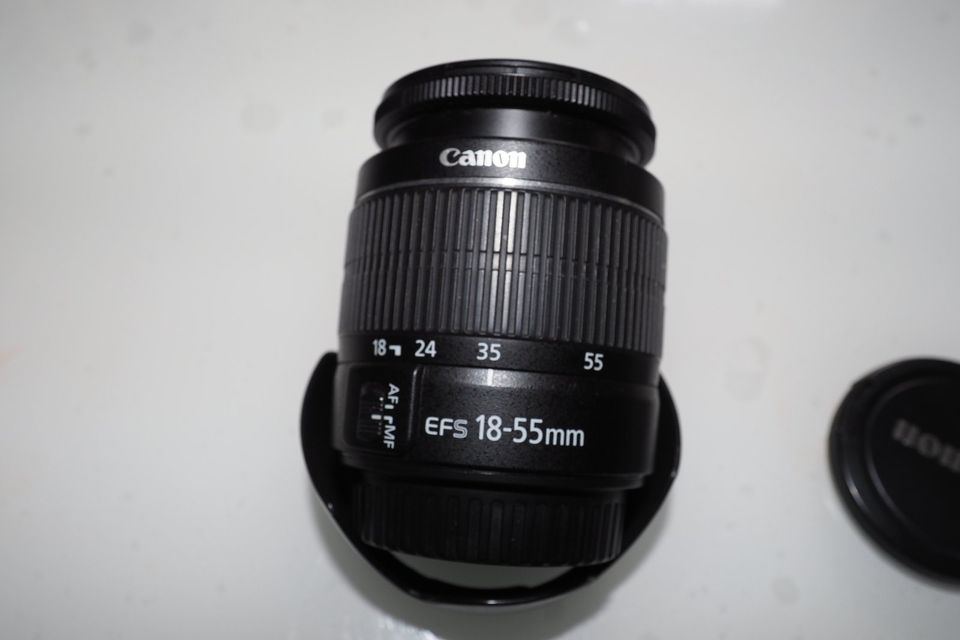 Canon Zoom Lens EF-S 18-55 mm 1:3,5-5,6 III guter Zustand in Wiesbaden