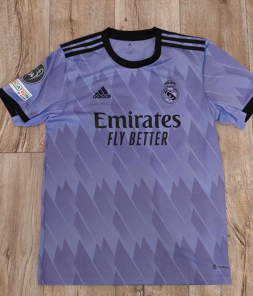 Original Emirates Adidas Real Madrid Mens Away Shi Trikot Neu.G.M in Mering