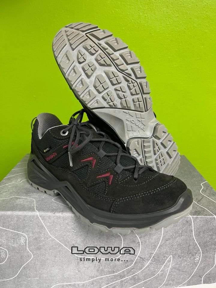 LOWA Damen Outdoor Schuh Sirkos Evo GTX Lo Größe 38 in Michelstadt