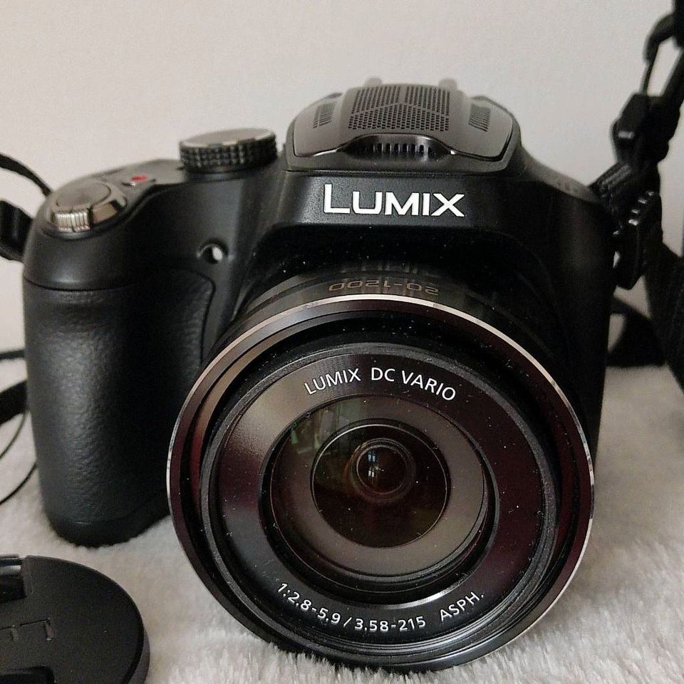 Panasonic Lumix Digital Kamera DMC-FZ72 FULL HD wie Neu in Hamburg