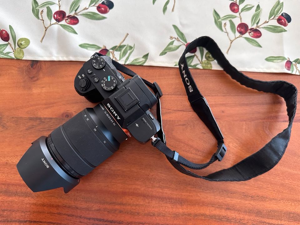 Sony Alpha 7 II  E-Mount ILCE-7M2K  | FE 28-70mm & Extras in Künzelsau