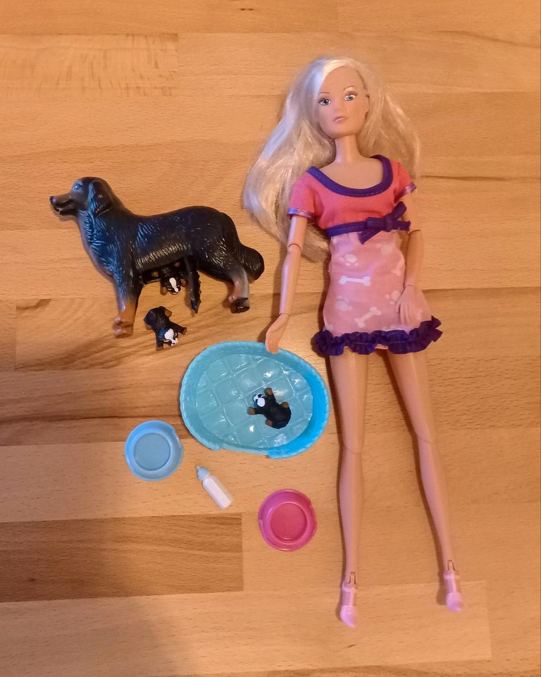 Barbie Steffi Set Hunde Welpen NEU + Roller Cityroller in Finnentrop