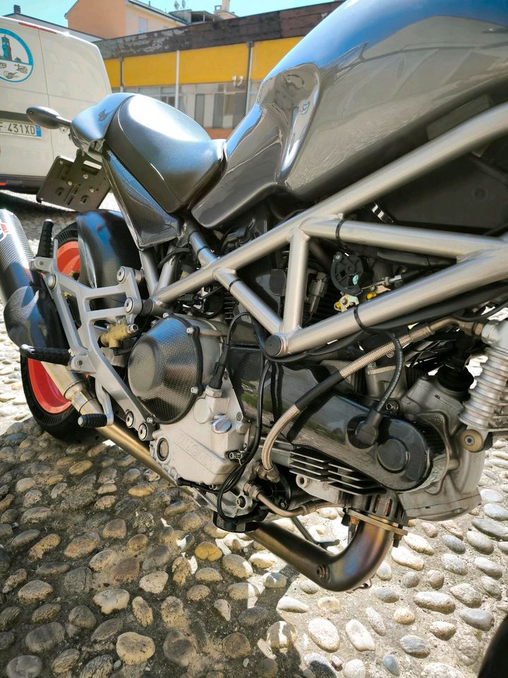 Ducati Monster 1000DS Carbon in Harpstedt