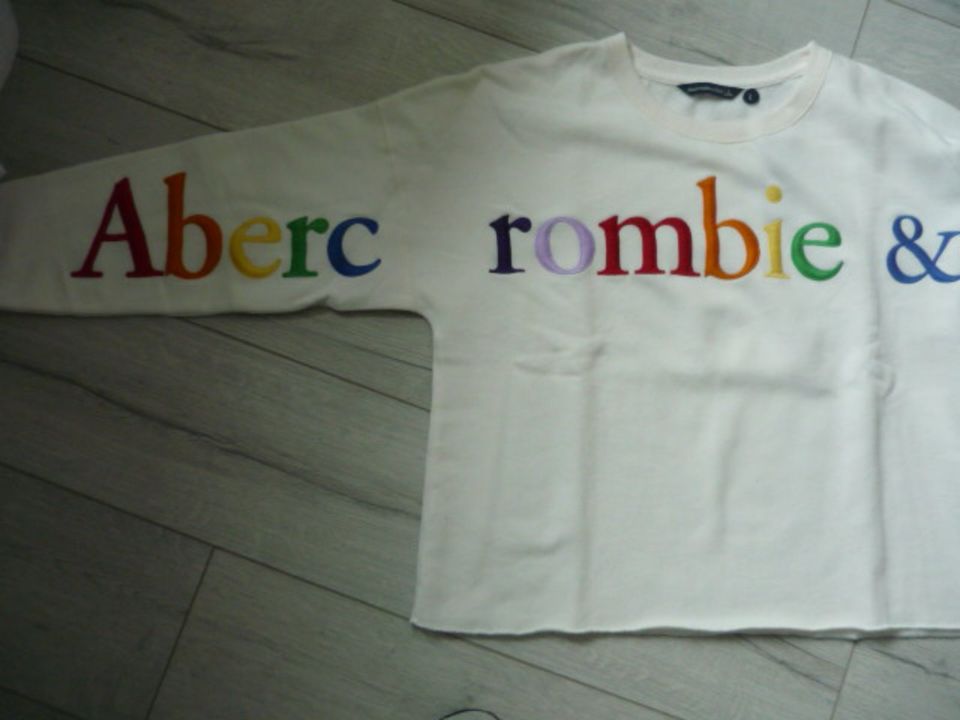 Abercrombie & Fitch Crop Sweatshirt Gr. L NEU pride Aufdruck in Mülheim (Ruhr)