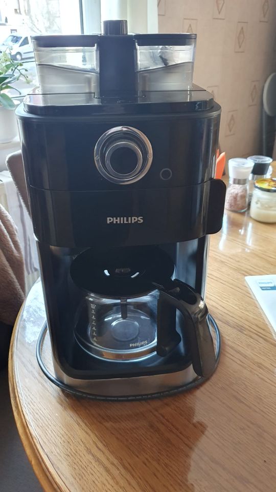 philips Grind & Brew Kaffeemaschine mit Mahlwerk in Spangenberg