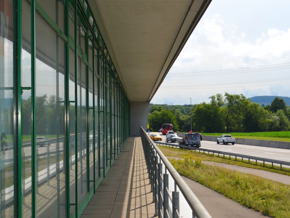 Repräsentative Verkaufs- und Lagerfläche an Top-Standort in Waldshut-Tiengen