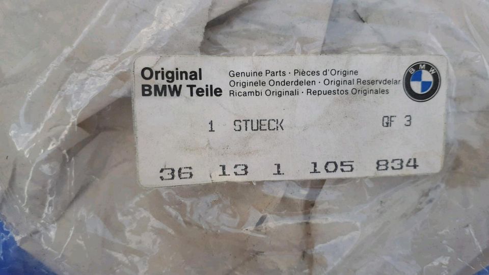 BMW/4 NOS Chrom Raddeckel/E3-2500-3.3/E9-2000-3.2Coupe/E12-5er in Berlin