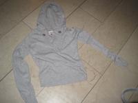 Only S 36 Sweatshirt Kapuze grau kurz hellgrau V-Ausschnitt Hessen - Hüttenberg Vorschau
