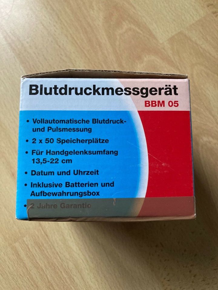 2 Blutdruck Messgerät für Handgelenk in Hamburg
