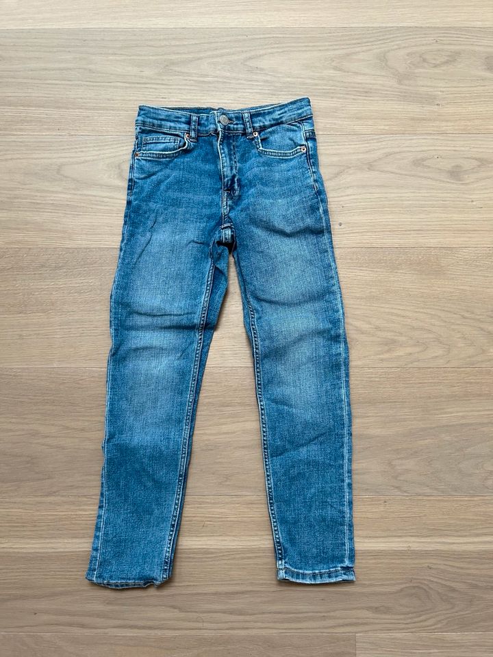 ZARA 140 neue Jeans Hose H&M Vertbaudet Mango C&A Next in Korschenbroich