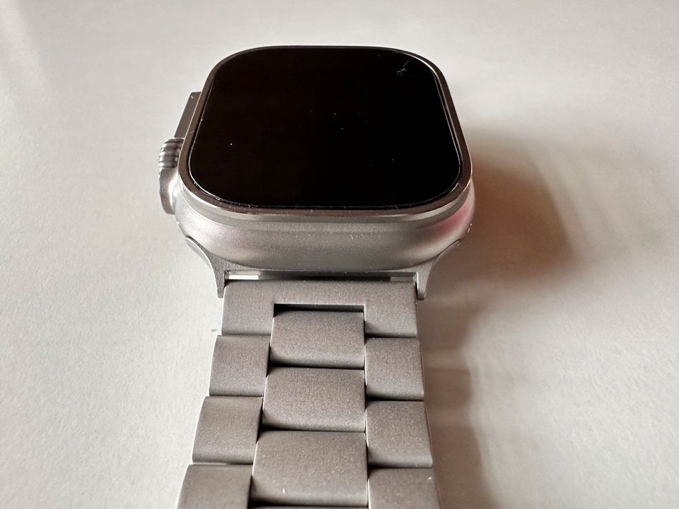 Apple Watch Ultra, 1 Gen. GPS+Cellular, Watch 49mm, wie neue in Stuttgart