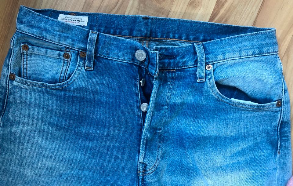 Levi’s 501 Jeans neu Größe 30x30 blau in Köln