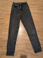 Asos Design Jeans schwarz Größe 26/36 Hessen - Bad Nauheim Vorschau
