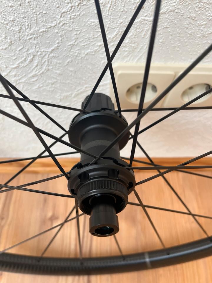 Mavic Cosmic SL 32 Carbon Laufradsatz Rennrad disc DT Swiss in Konstanz
