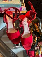 Miu Miu Plateau Pumps rot Gr 40 neuwertig 2xgetragen Bayern - Rosenheim Vorschau