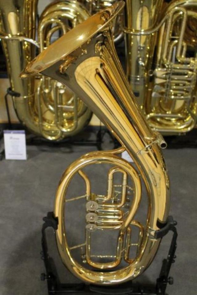 Orig. B&S Goldmessing B - Tenorhorn, Mod. 3032/2 mit Koffer in Hagenburg