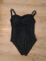 Badeanzug Hunkemöller schwarz Gr. 42 Nordrhein-Westfalen - Soest Vorschau