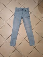H&M ❤ DIVIDED 34 helle Jeans blau Hose High Waisted Hessen - Limburg Vorschau