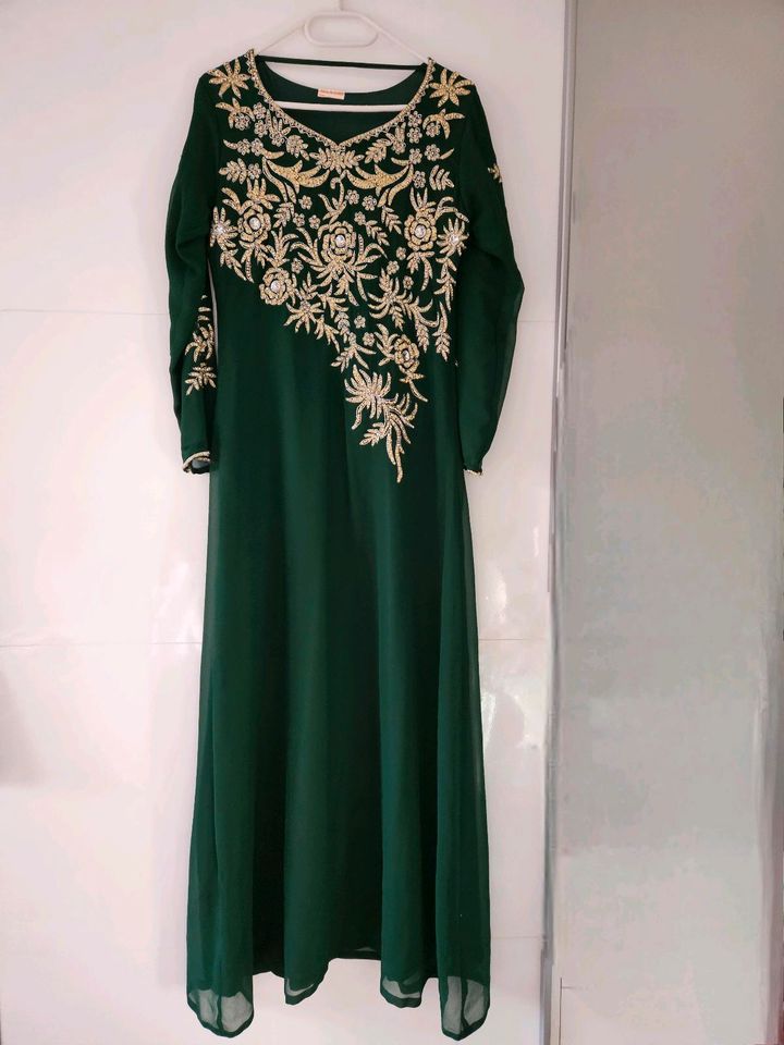 Arabisches Abendkleid in Frankfurt am Main