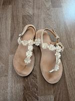 Weiße Sandalen mit Blumen Bayern - Neu Ulm Vorschau