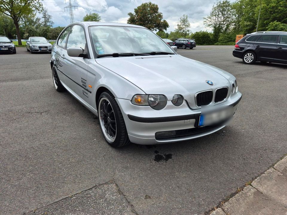 BMW 316 ti in Hallstadt