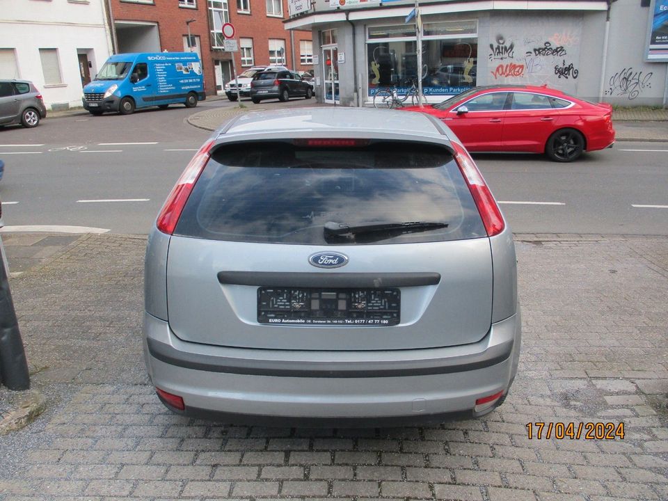 Ford Focus Lim. Top Zustand in Oberhausen