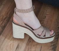 Plateau Sandalen High heels Plateau Schuhe Hohe Schuhe Niedersachsen - Ostrhauderfehn Vorschau