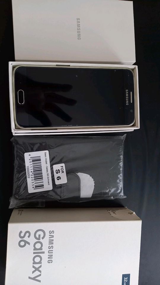 Samsung Galaxy S6 - 32GB - Back Saphire (Ohne Simlock) Schwarz SM in Wermsdorf