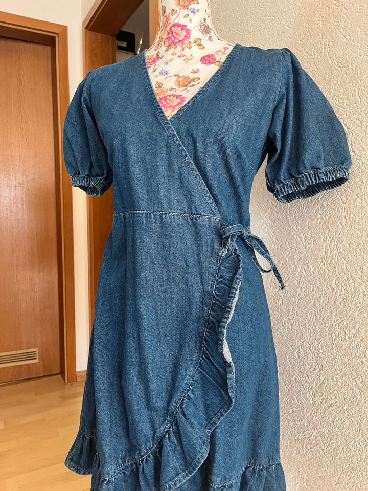 Wunderschönes Jeanskleid(Wickelkleid) in Freiburg im Breisgau